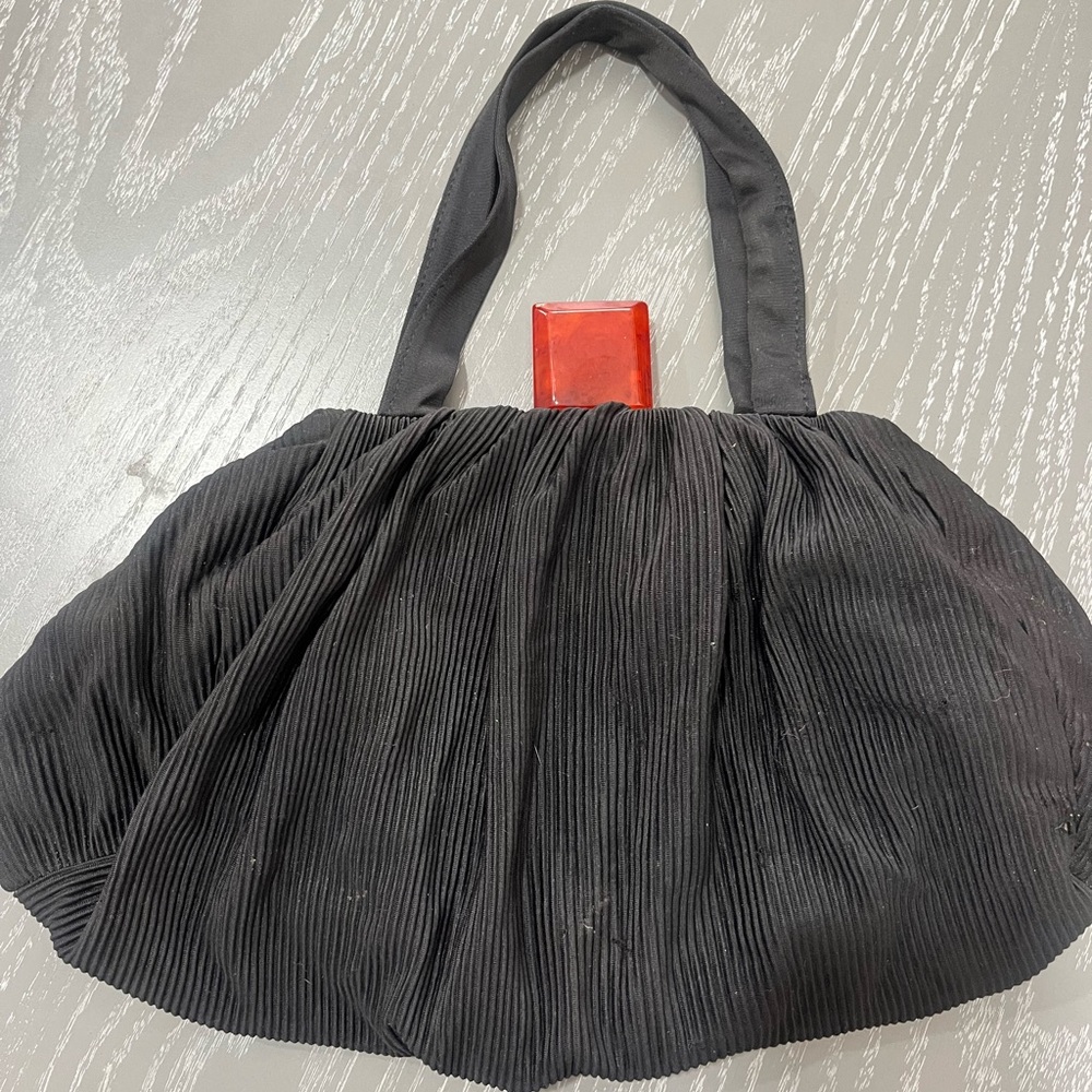 Elegant Black Pleated Women's Bag